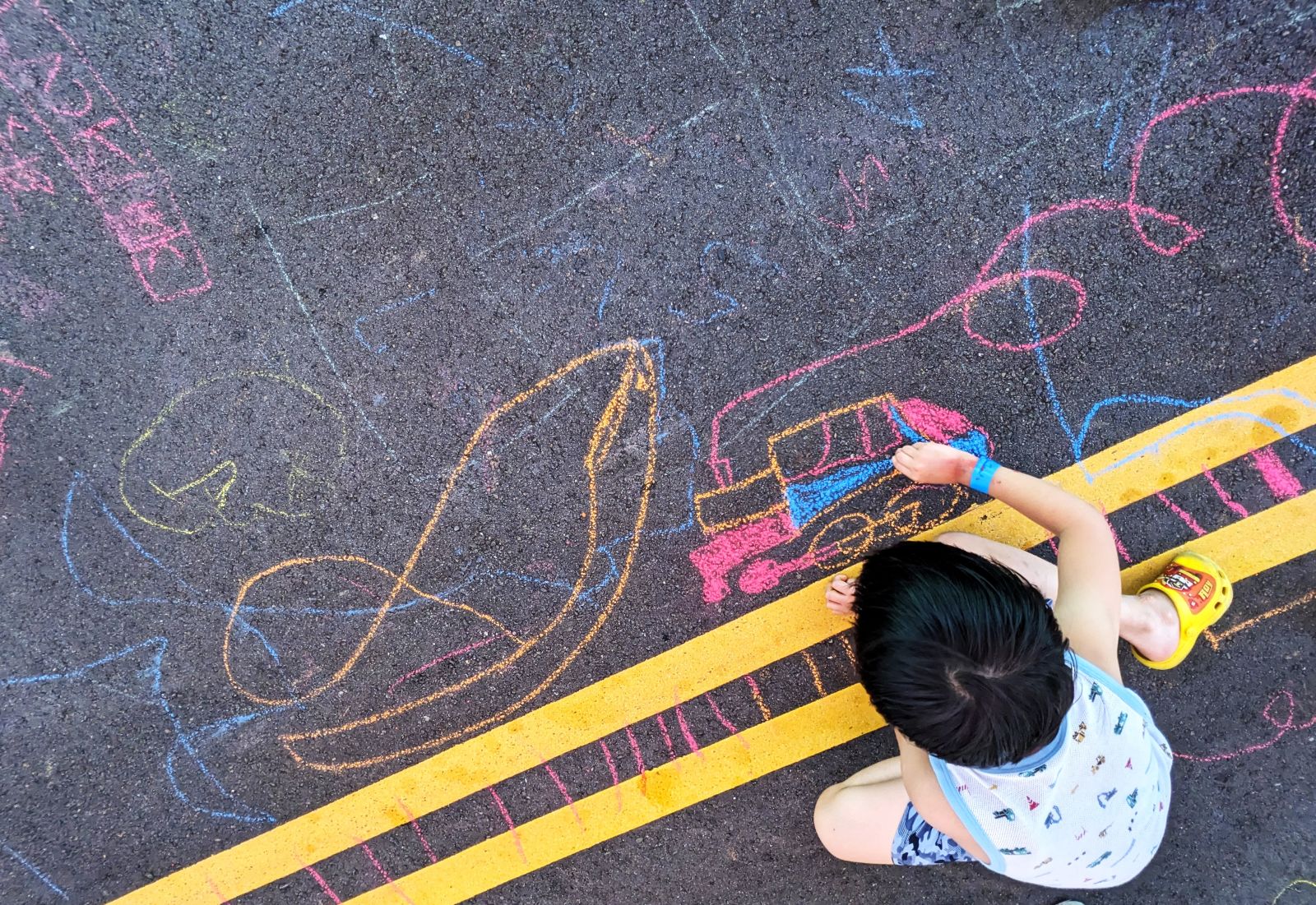 陪孩子慢慢畫出心裡的世界 